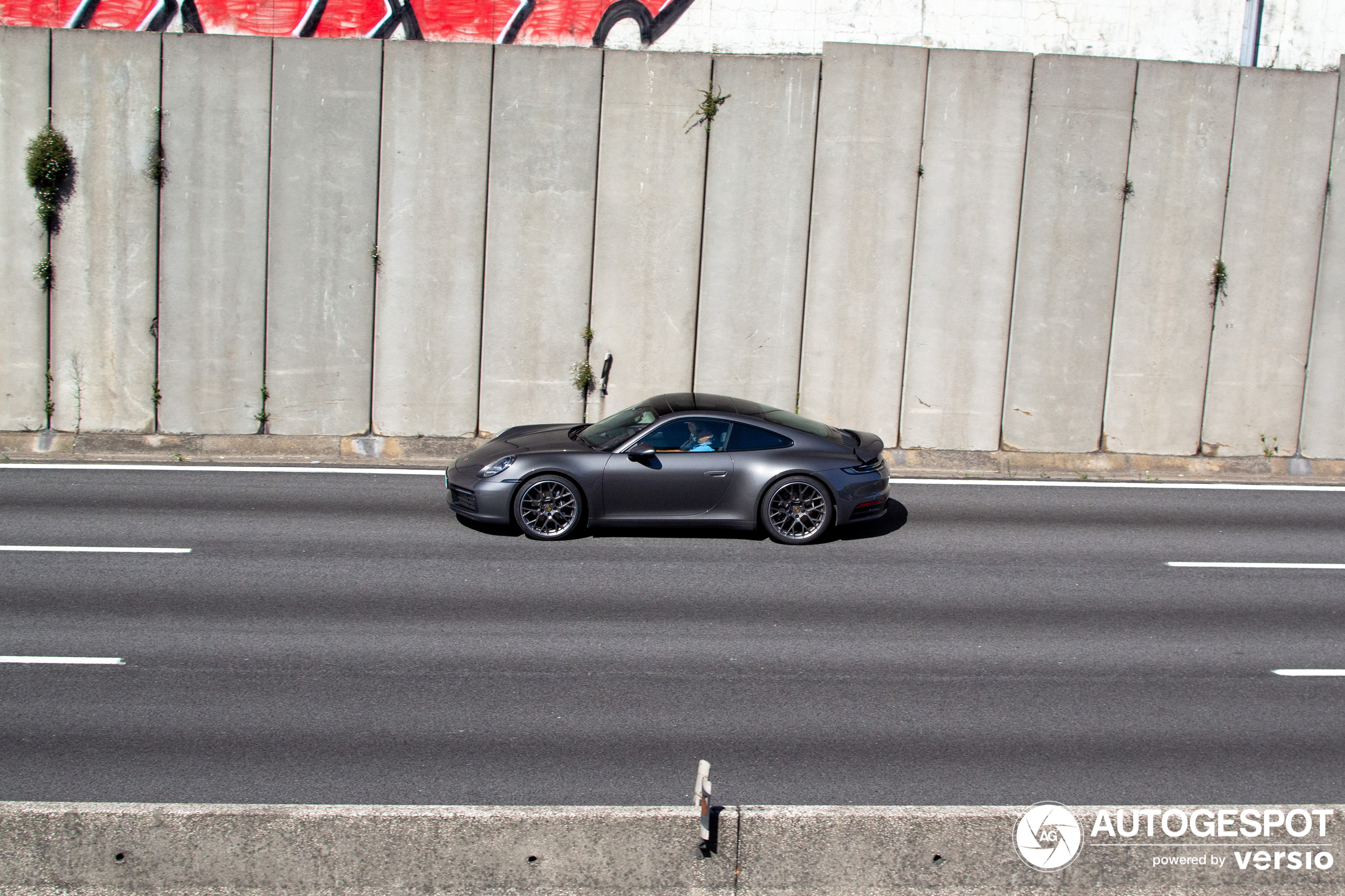 Porsche 992 Carrera 4S