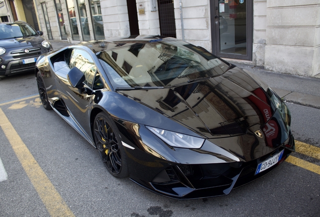 Lamborghini Huracán LP640-4 EVO