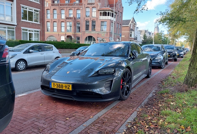 Porsche Taycan GTS Sport Turismo