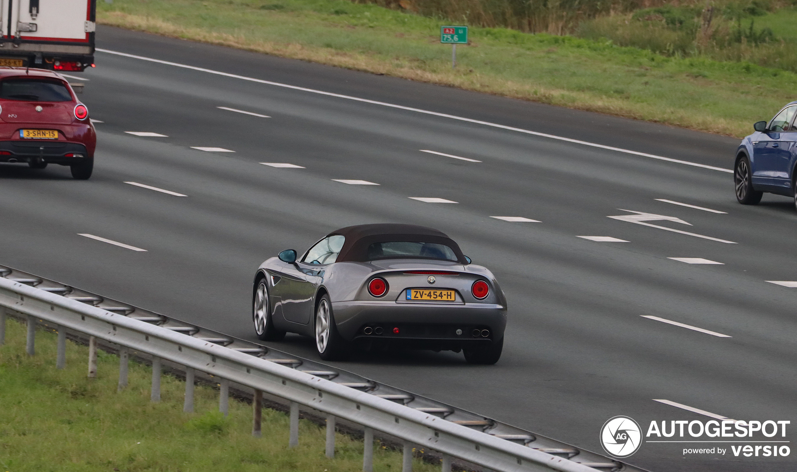 A Beautiful 8C Spyder Spotted on the Highway