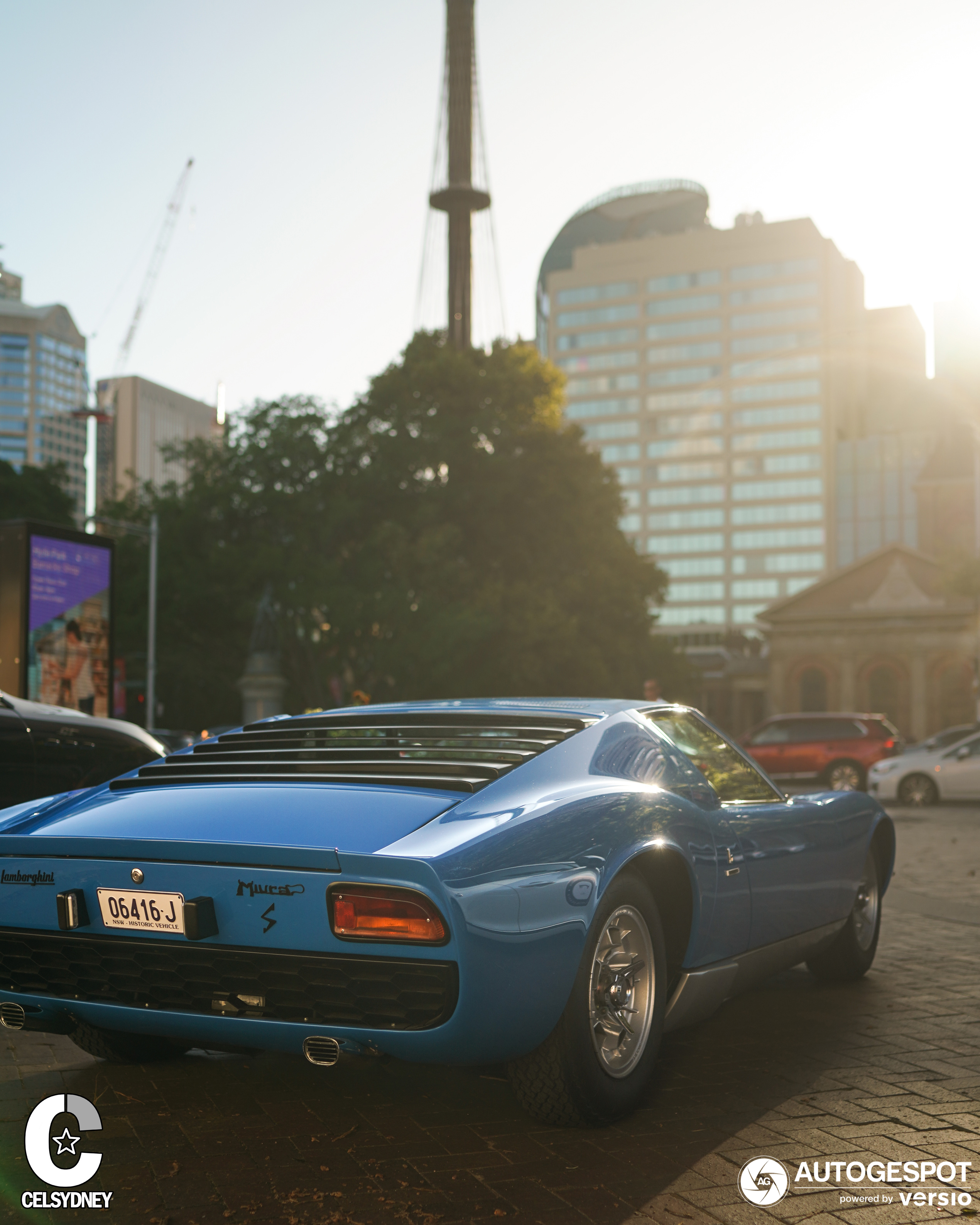 Ein wunderschöner blauer Miura erstrahlt in Sydney