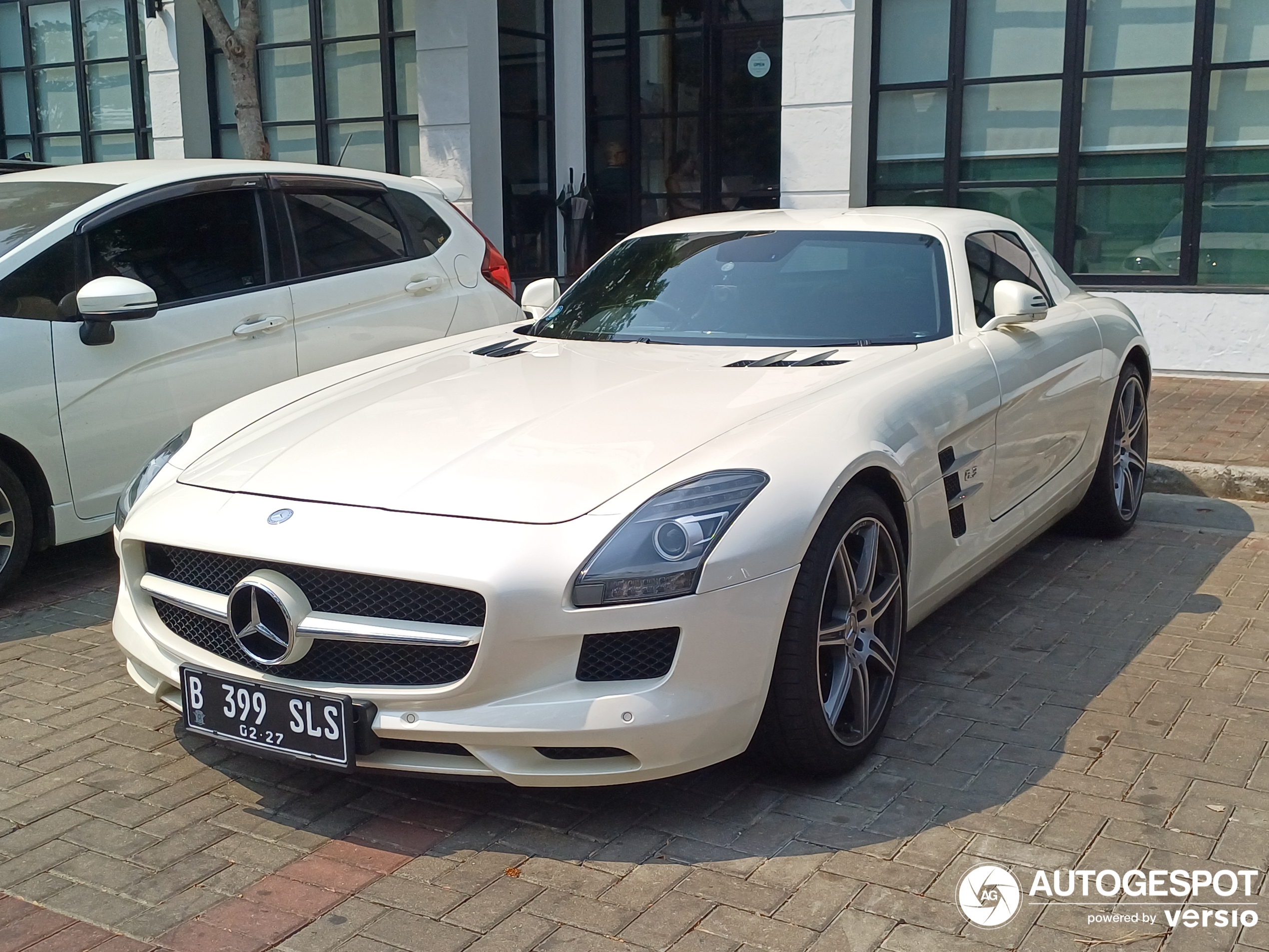 Mercedes-Benz SLS AMG