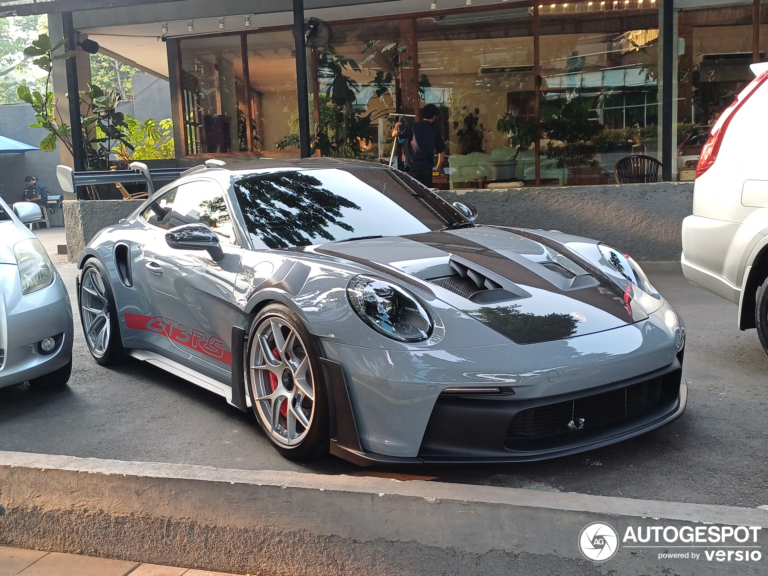 Porsche 992 GT3 RS Weissach Package