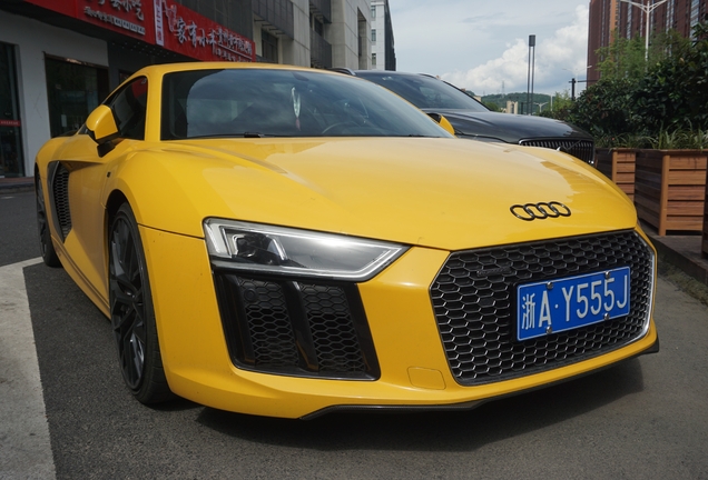 Audi R8 V10 Plus 2015