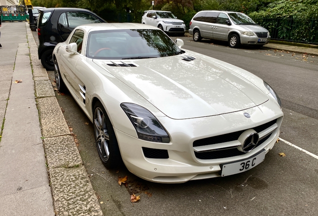 Mercedes-Benz SLS AMG