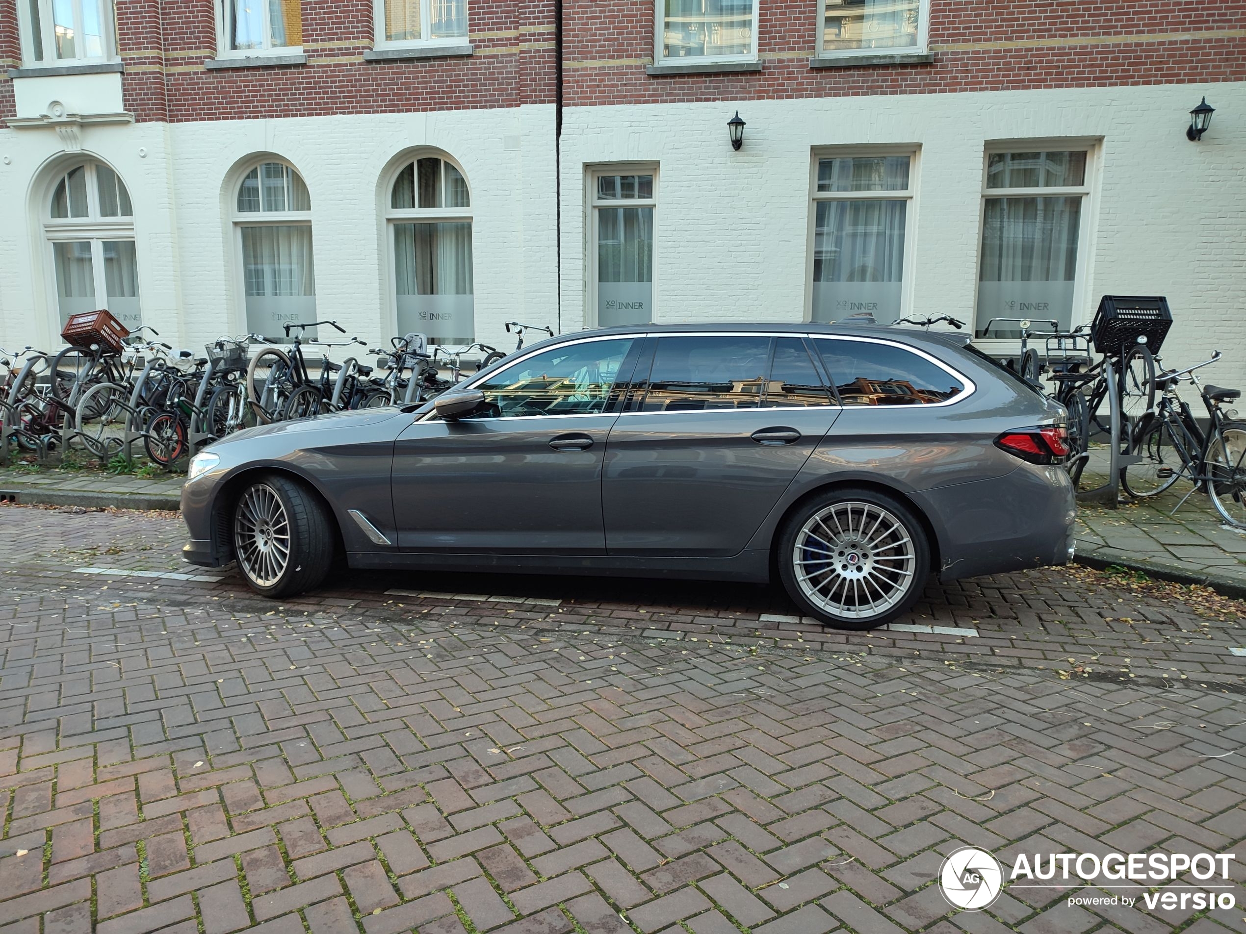 Alpina B5 BiTurbo Touring 2017 - 24 October 2023 - Autogespot