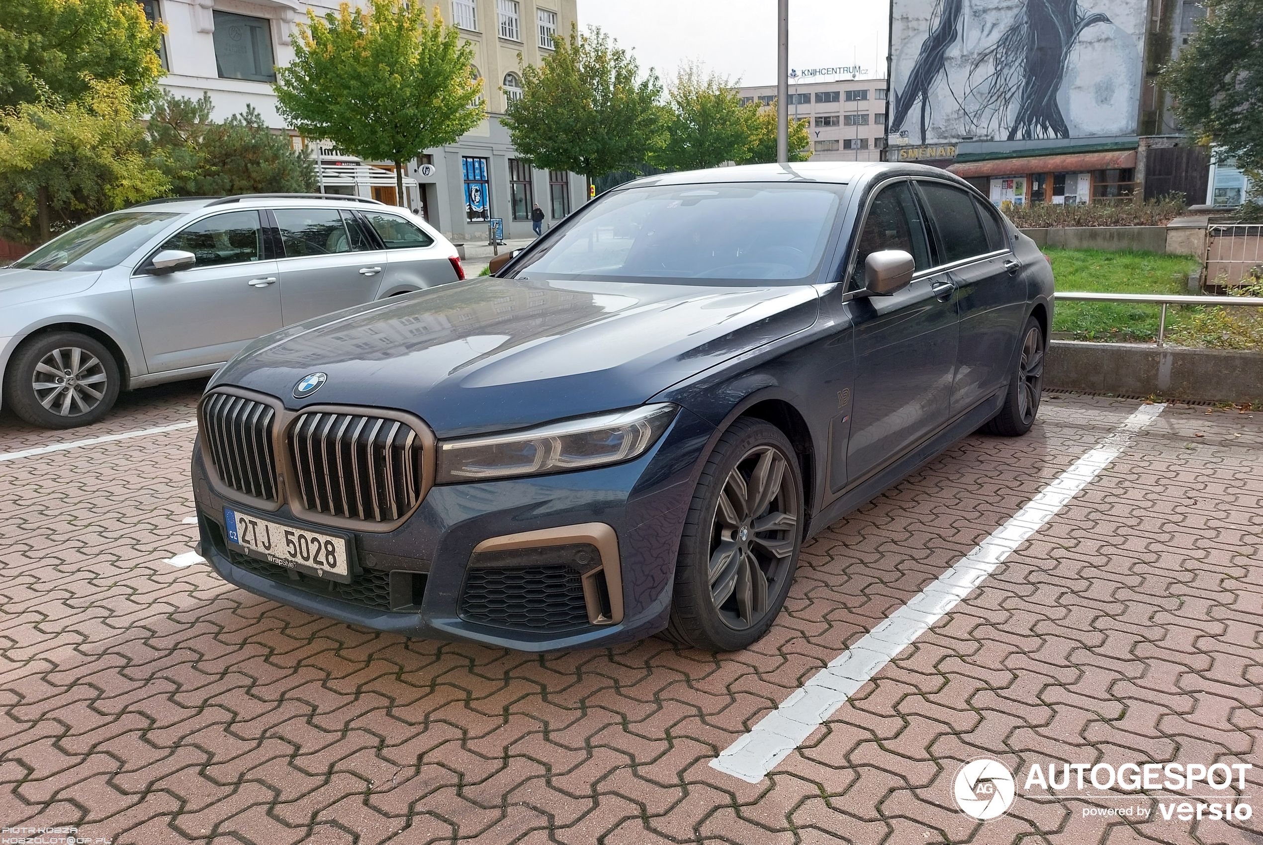 BMW M760Li xDrive 2019