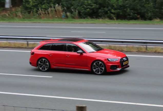 Audi RS4 Avant B9