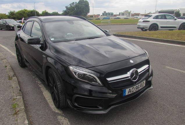 Mercedes-Benz GLA 45 AMG X156