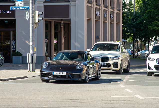 Porsche 992 Carrera 4S