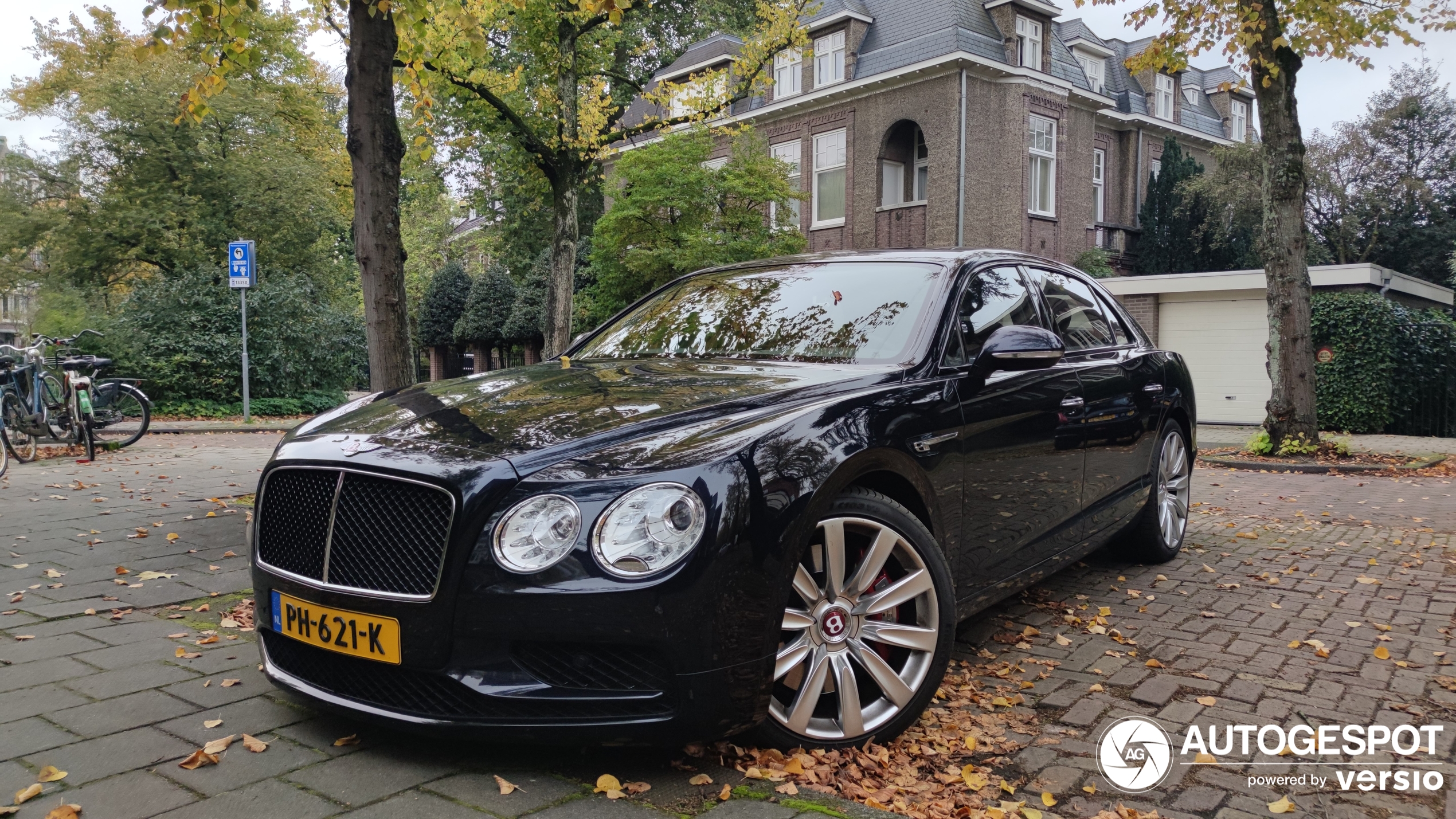 Bentley Flying Spur V8 S