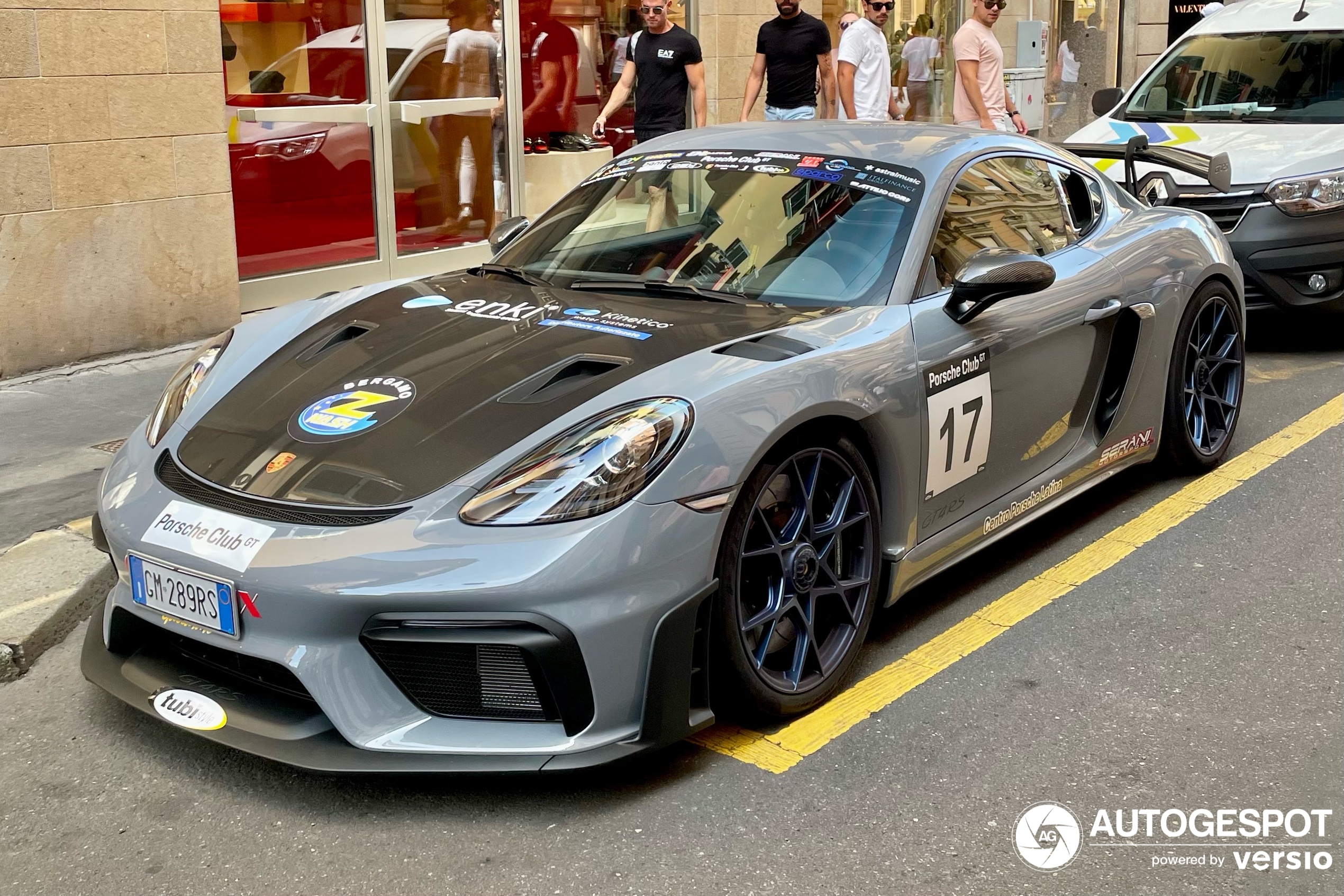 Porsche 718 Cayman GT4 RS Weissach Package