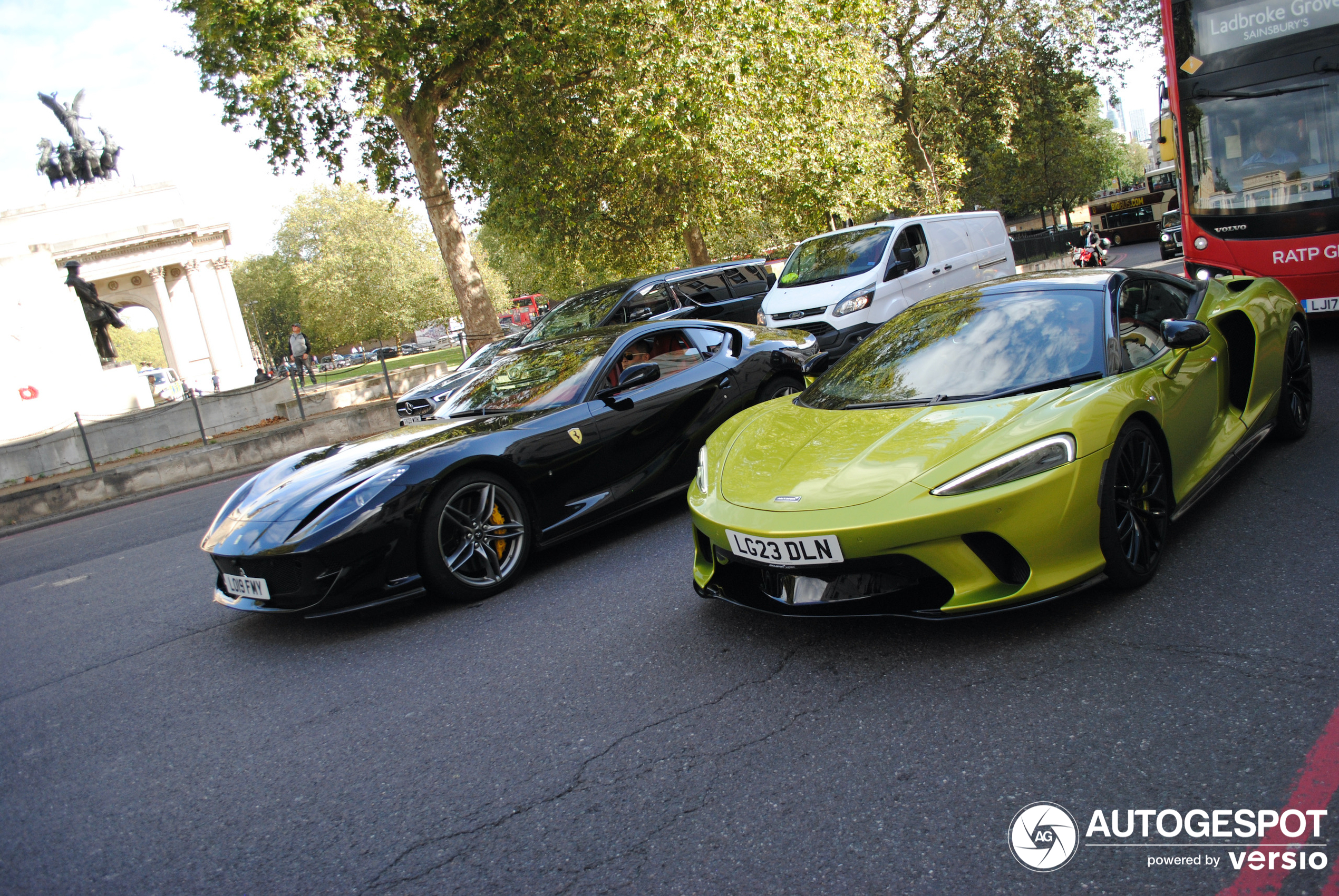 McLaren GT