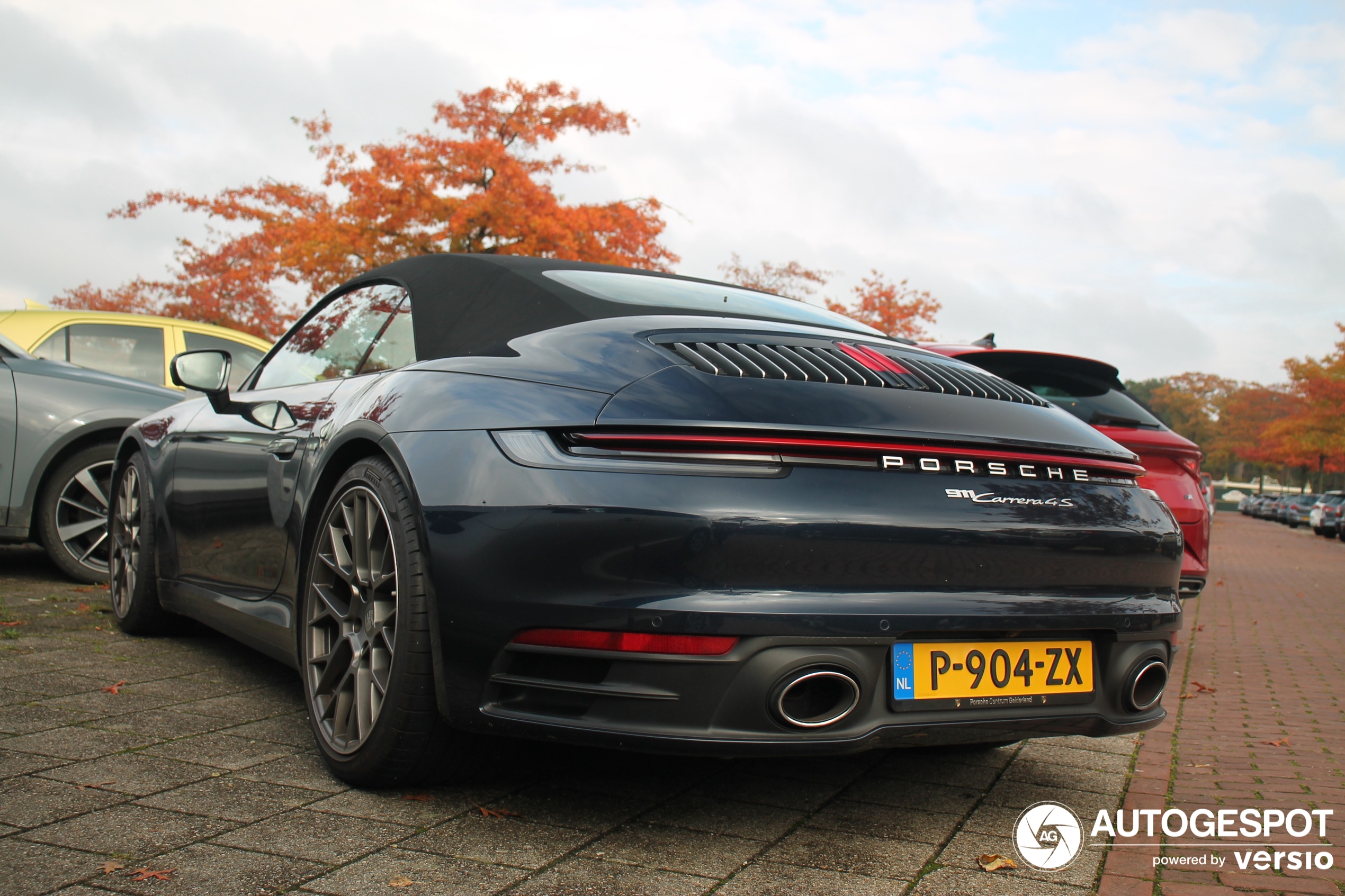 Porsche 992 Carrera 4S Cabriolet