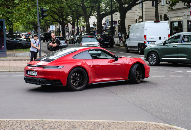 Porsche 992 Carrera GTS