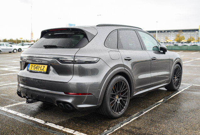 Porsche 9YA Cayenne GTS