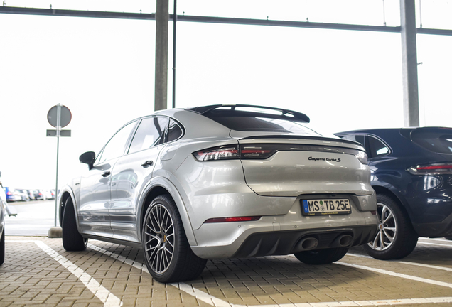 Porsche Cayenne Coupé Turbo S E-Hybrid