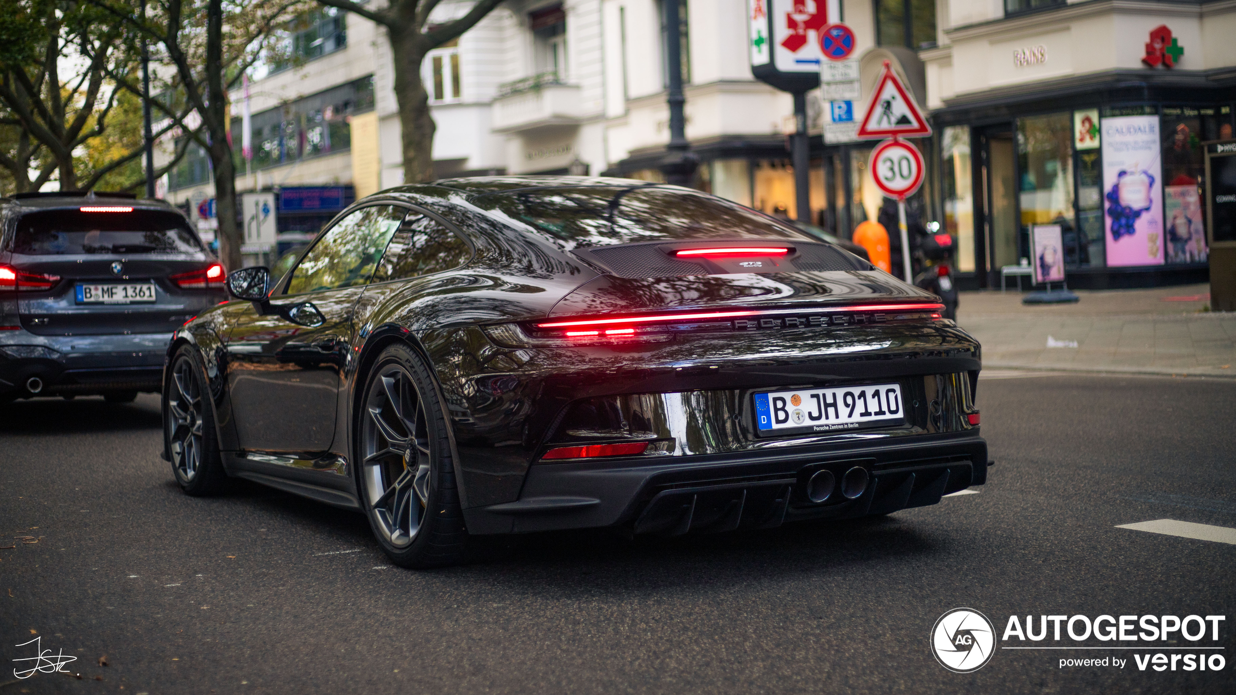 Porsche 992 GT3 Touring