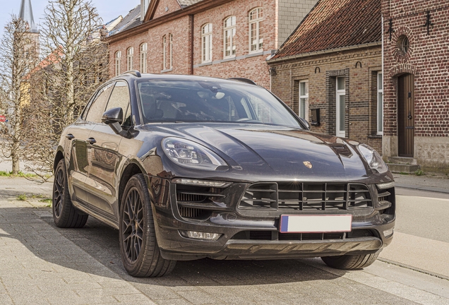 Porsche 95B Macan GTS