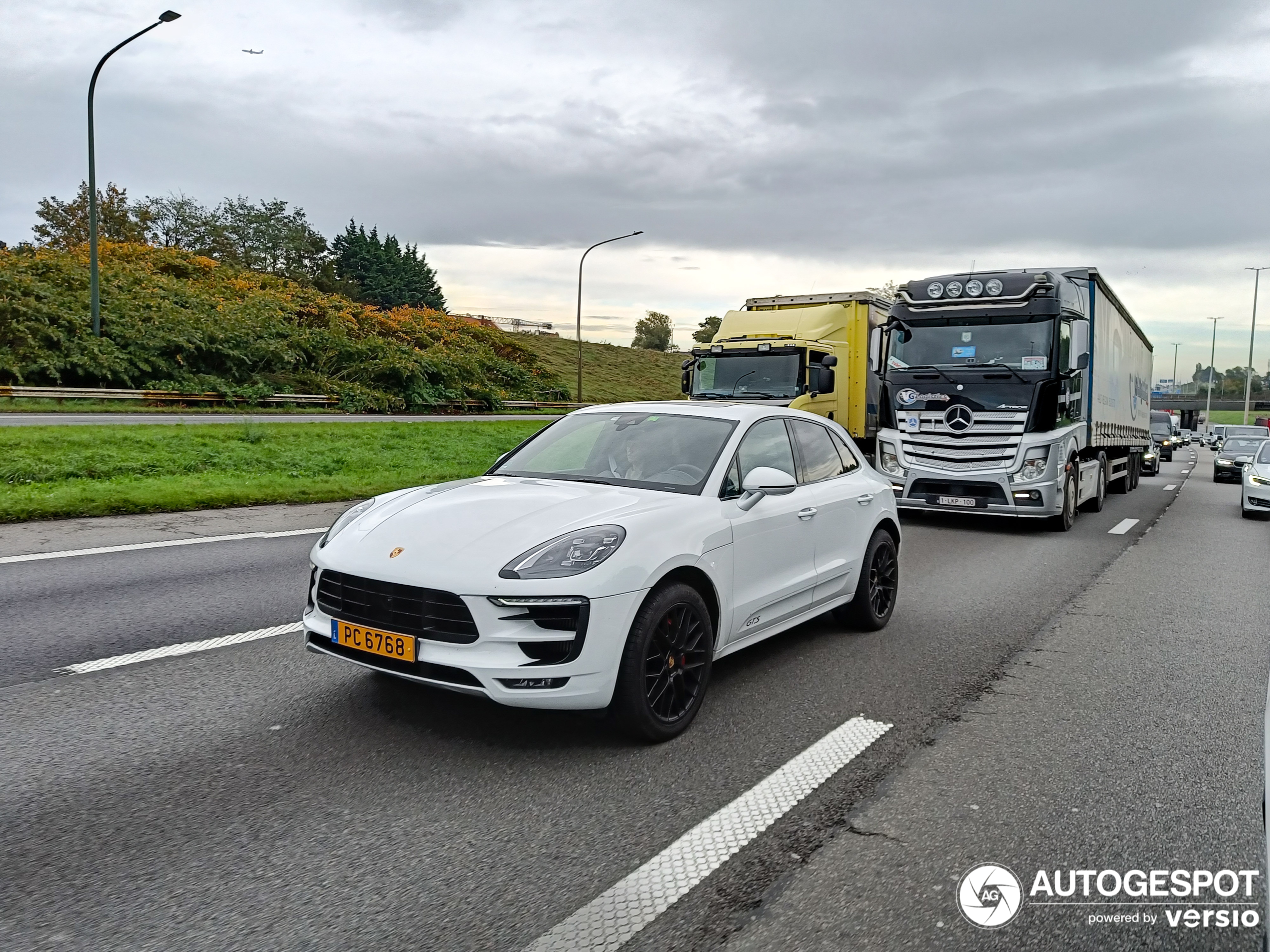 Porsche 95B Macan GTS