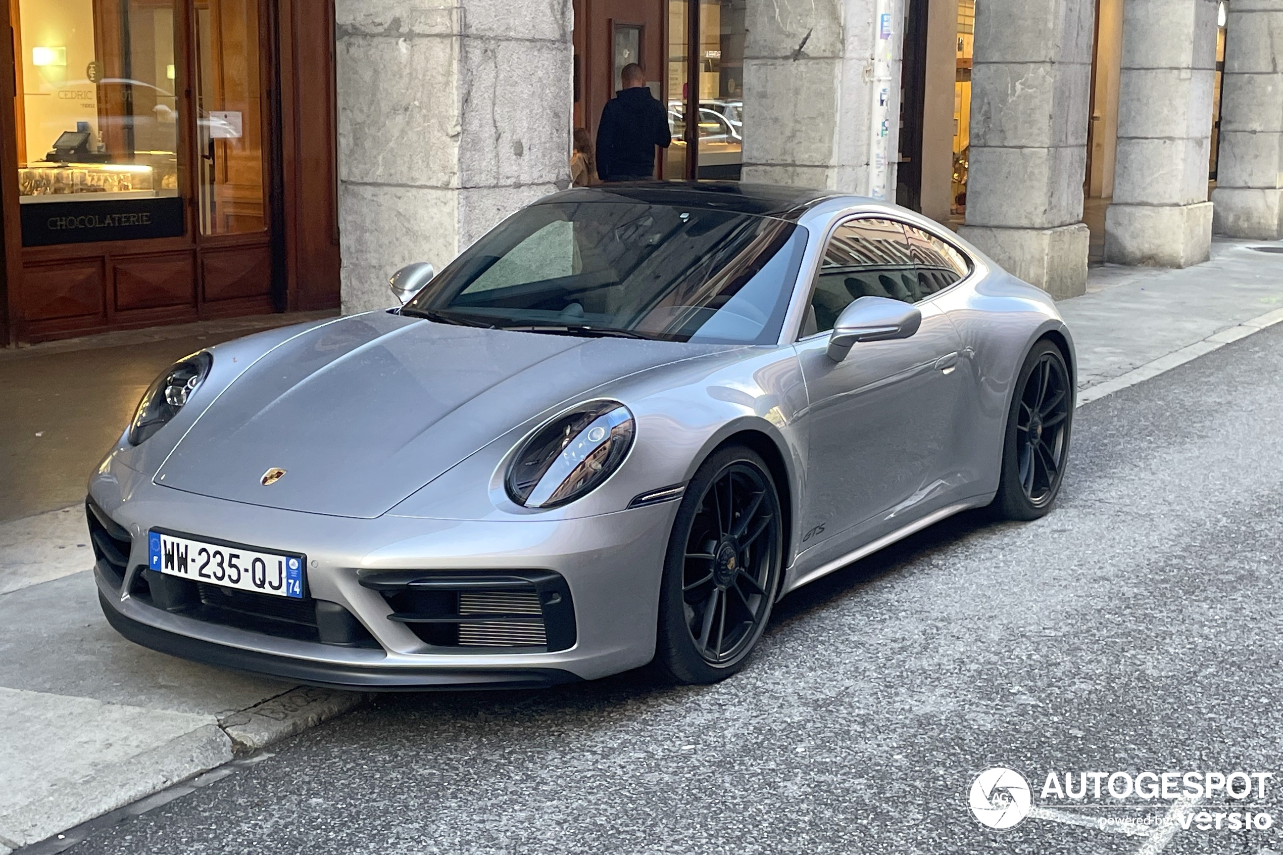 Porsche 992 Carrera 4 GTS