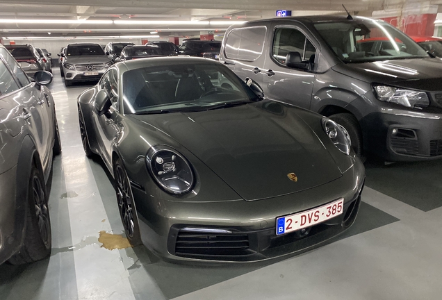 Porsche 992 Carrera 4S