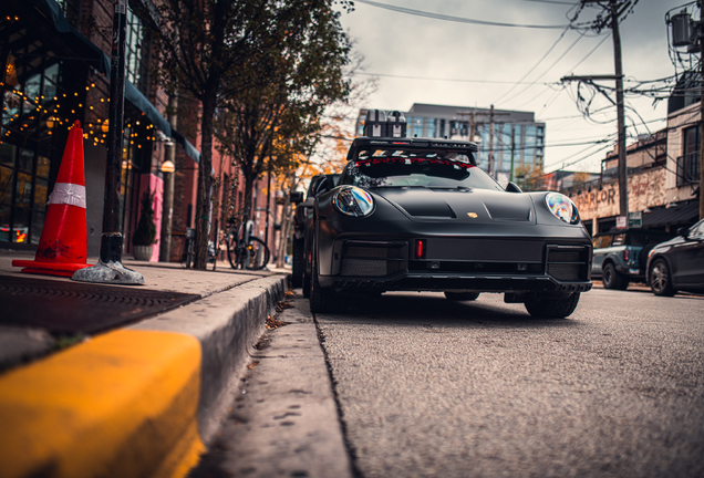 Porsche 992 Dakar