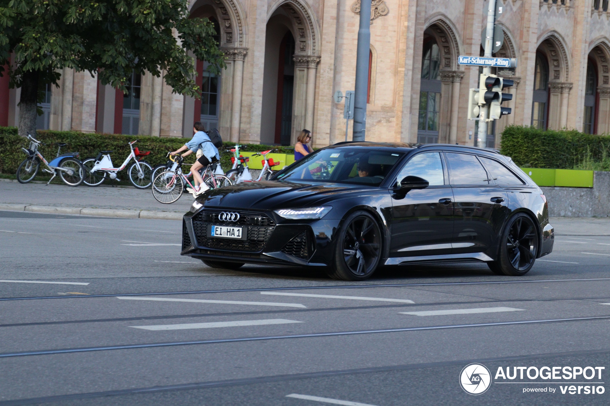 Audi RS6 Avant C8