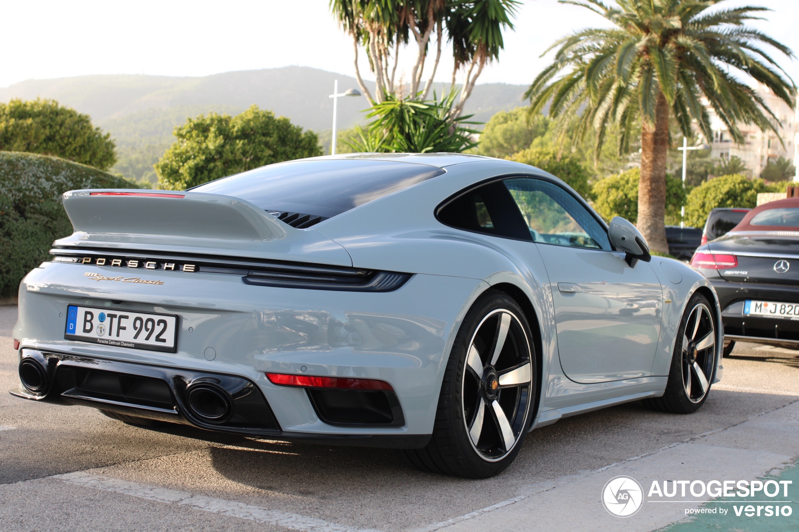 Porsche 992 Sport Classic