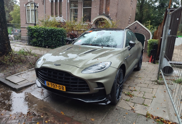 Aston Martin DBX707