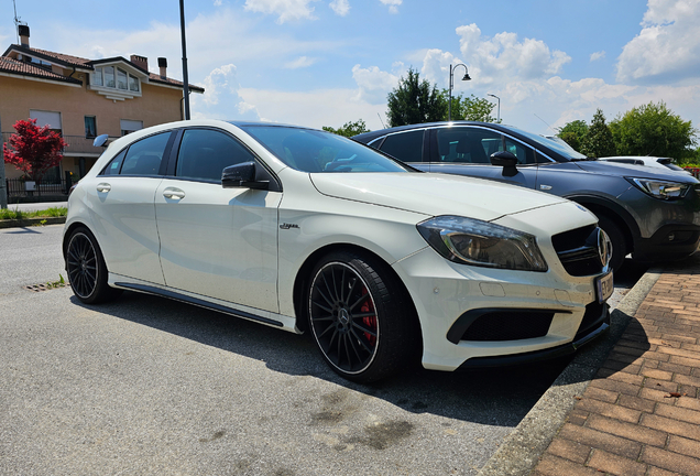 Mercedes-Benz A 45 AMG