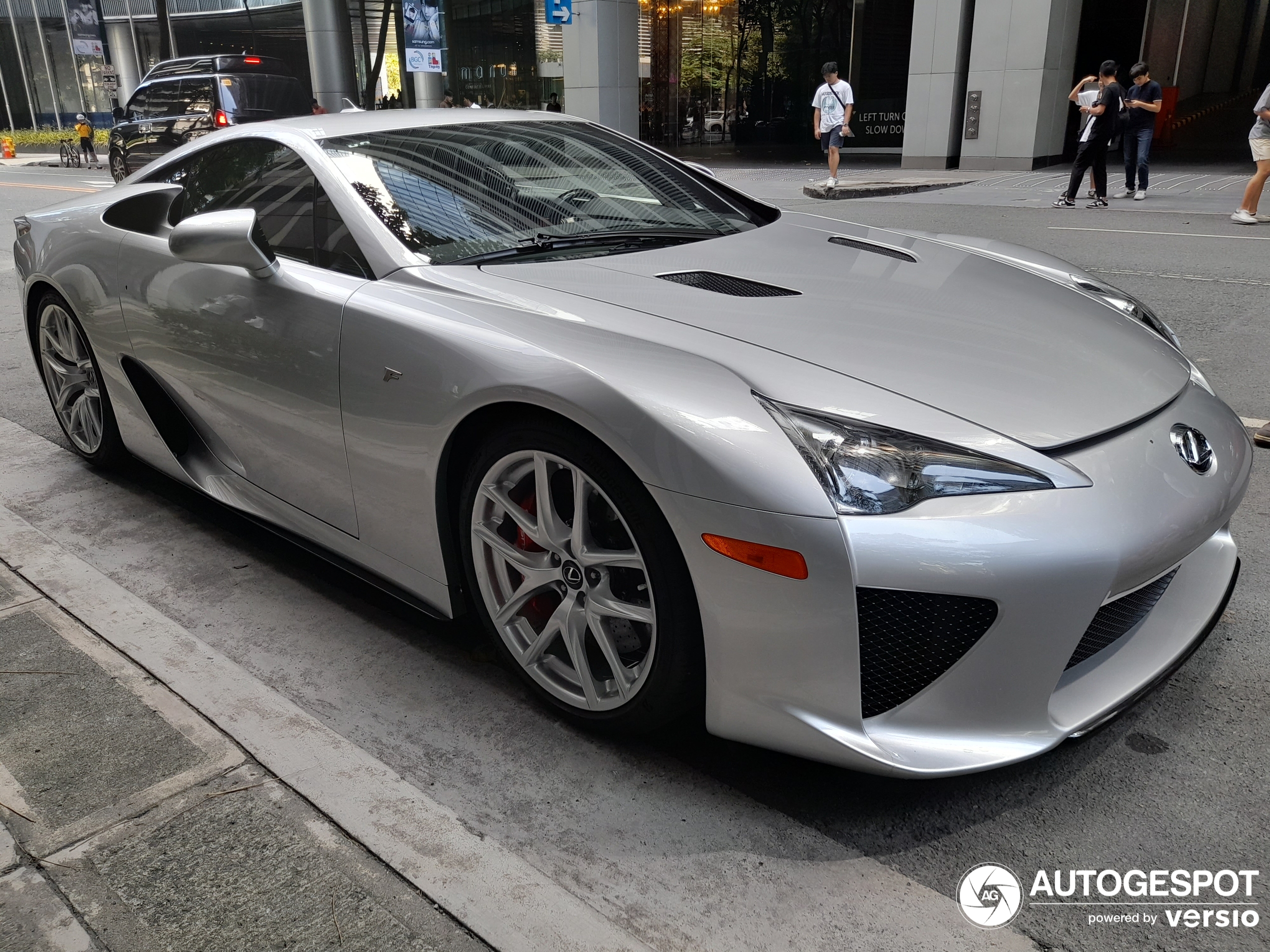 An LFA shows up in Taguig City