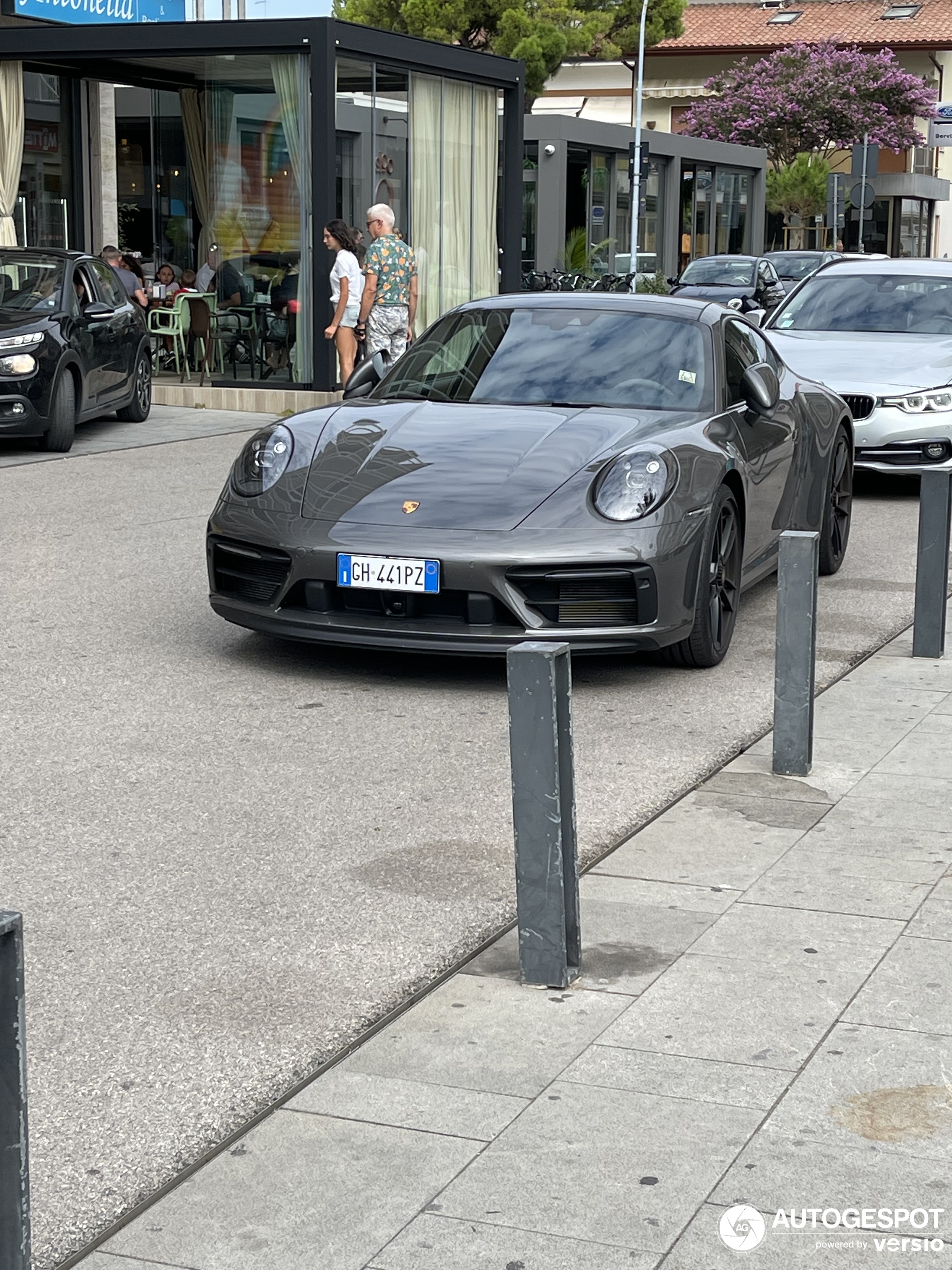 Porsche 992 Carrera GTS