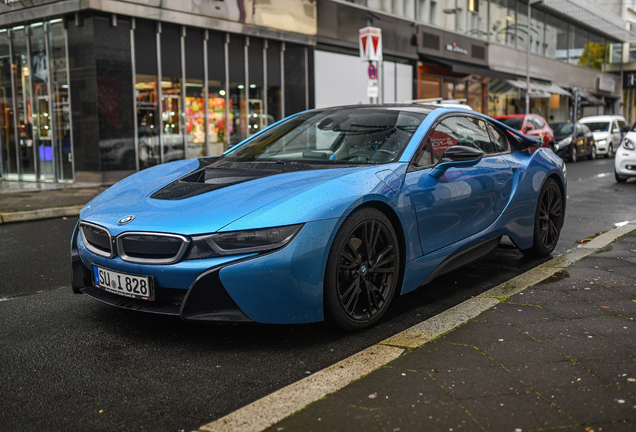 BMW i8