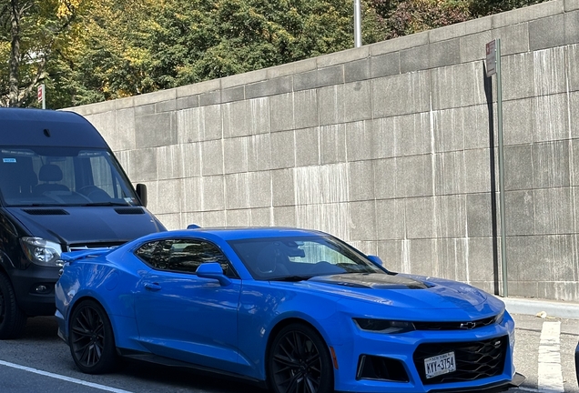 Chevrolet Camaro ZL1 2019