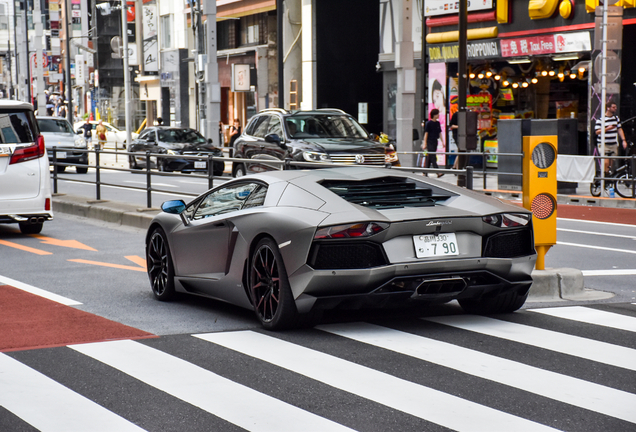 Lamborghini Aventador LP700-4