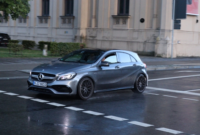 Mercedes-AMG A 45 W176 2015