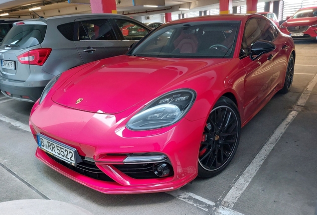 Porsche 971 Panamera Turbo