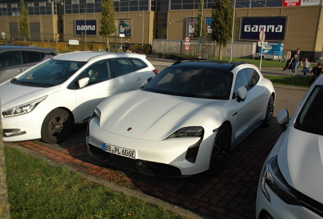 Porsche Taycan GTS Sport Turismo