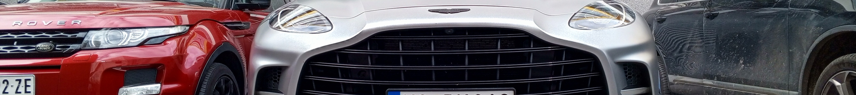 Aston Martin DBX707
