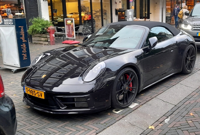 Porsche 992 Carrera 4 GTS Cabriolet