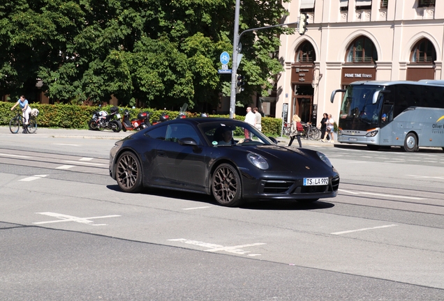 Porsche 992 Carrera 4S