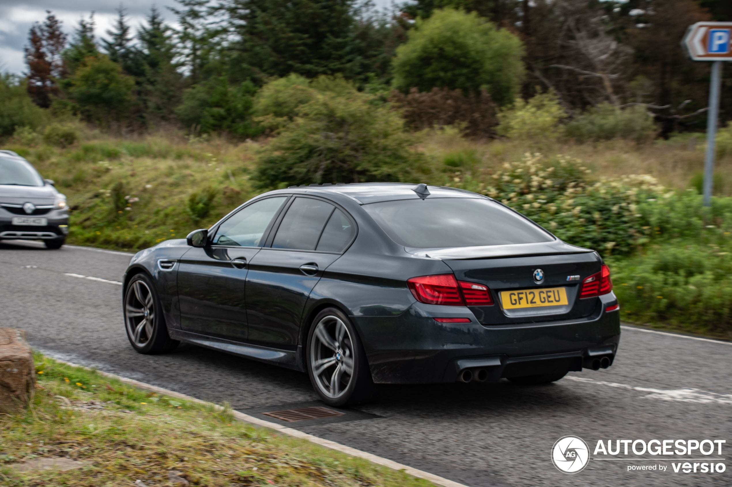 BMW M5 F10 2011