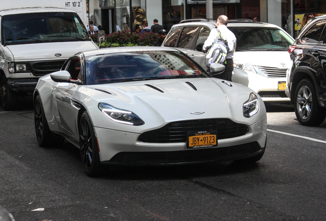 Aston Martin DB11