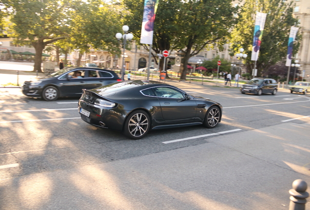 Aston Martin V8 Vantage S