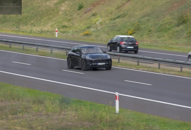 Porsche 95B Macan GTS MkII