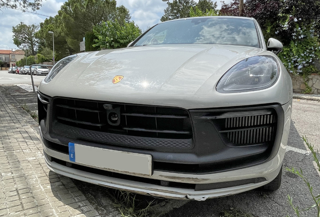 Porsche 95B Macan GTS MkIII