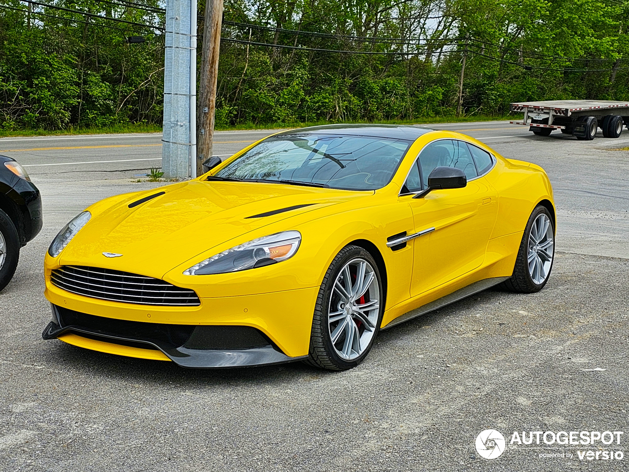 Aston Martin Vanquish 2013