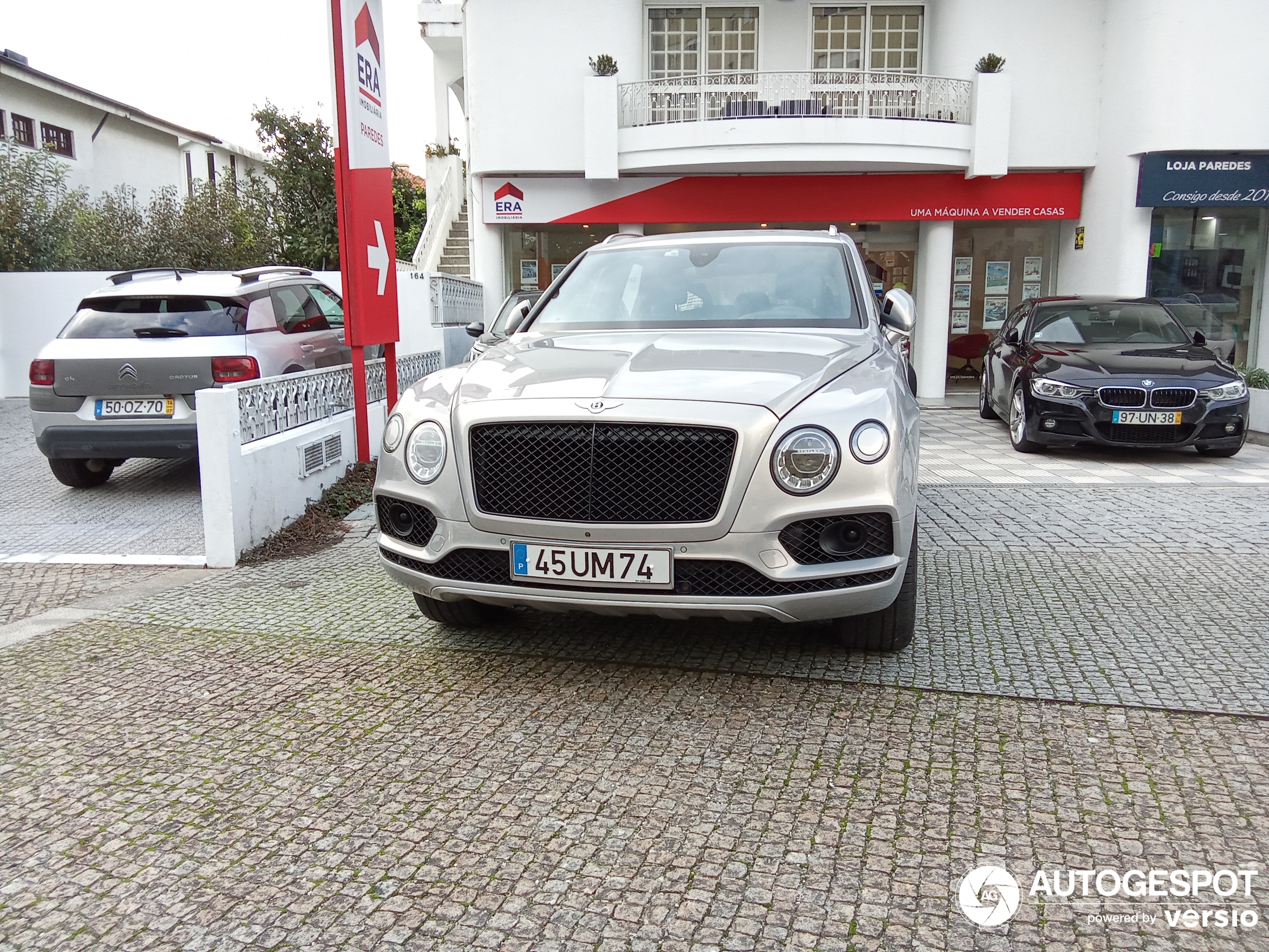 Bentley Bentayga V8