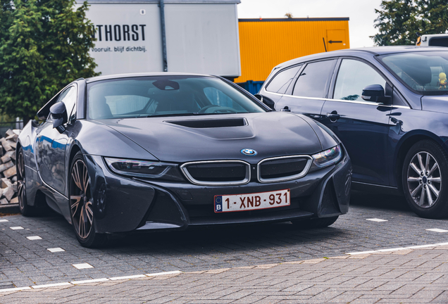 BMW i8